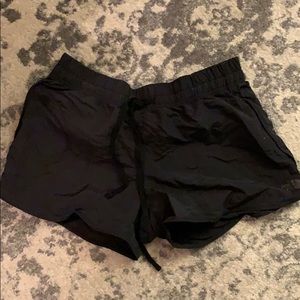 NorthFace class v short NWT